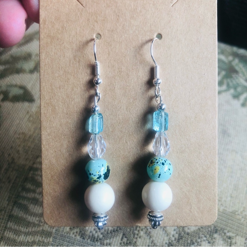 Handcrafted art glass sea glass beaded dangle earrings - Picture 2 of 4